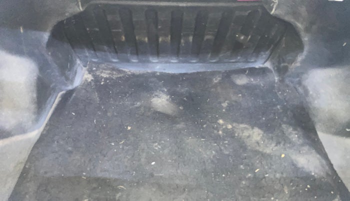 2014 Hyundai Xcent BASE 1.2, Petrol, Manual, 1,23,456 km, Boot Inside