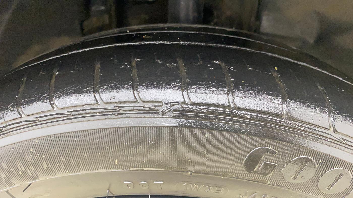 2020 Tata TIGOR XZA PLUS PETROL, Petrol, Automatic, 11,016 km, Right Front Tyre Tread