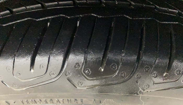 2019 Ford Ecosport TITANIUM 1.5L SIGNATURE EDITION (SUNROOF) PETROL, Petrol, Manual, 53,991 km, Right Front Tyre Tread