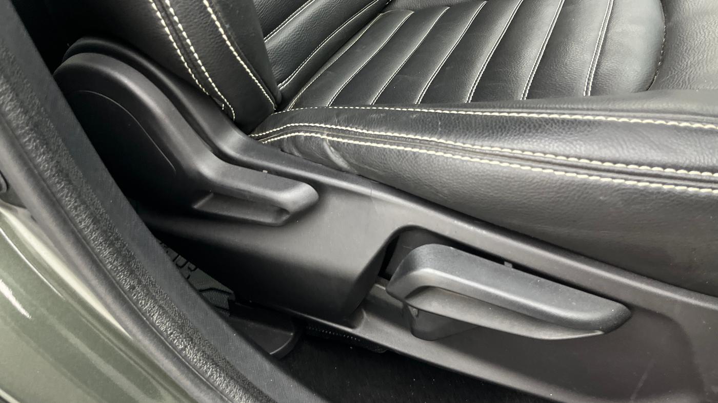 2022 Tata NEXON XZA PLUS (HS) PETROL, Petrol, Automatic, 24,827 km, Driver Side Adjustment Panel