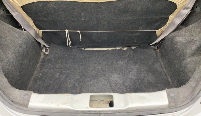 2014 Datsun Go T, Petrol, Manual, 77,035 km, Boot Inside