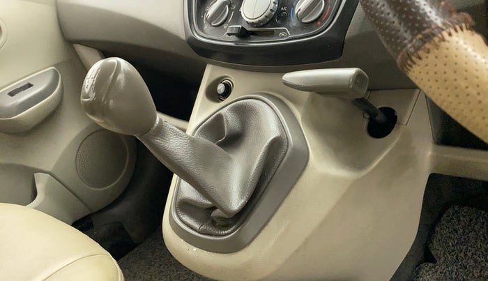 2014 Datsun Go T, Petrol, Manual, 77,035 km, Gear Lever