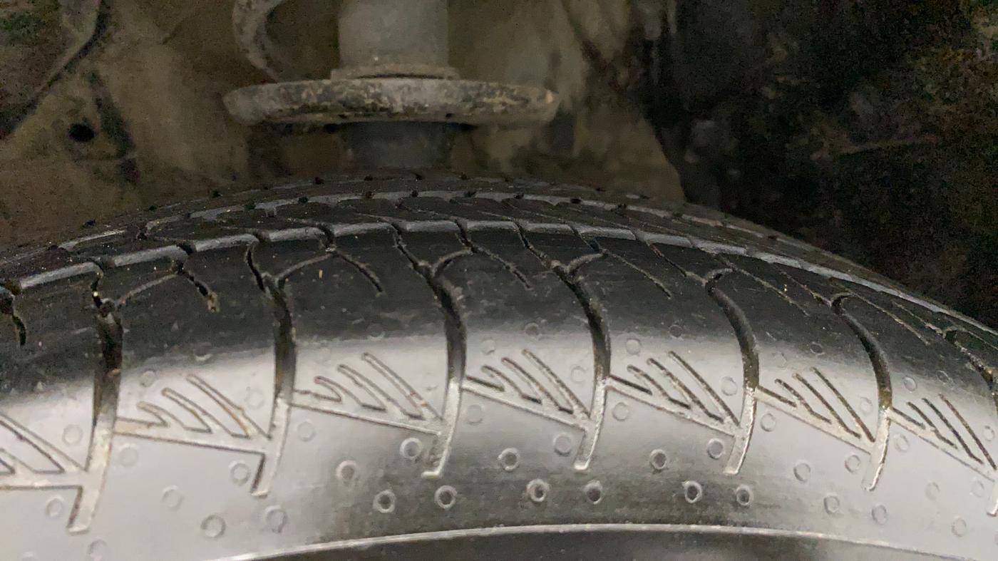 2022 Maruti Grand Vitara ZETA SMART HYBRID, Petrol, Manual, 21,640 km, Left Front Tyre Tread