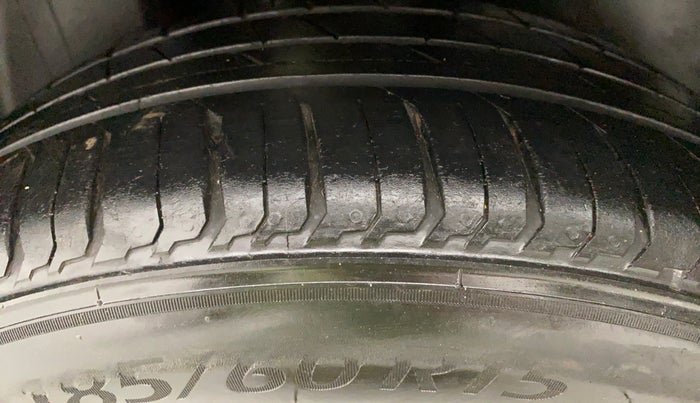 2015 Volkswagen Vento HIGHLINE TDI AT, Diesel, Automatic, 63,344 km, Right Rear Tyre Tread