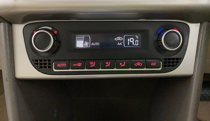 2015 Volkswagen Vento HIGHLINE TDI AT, Diesel, Automatic, 63,344 km, Automatic Climate Control