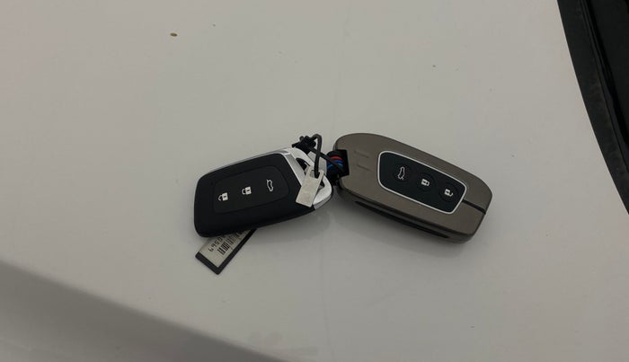 2024 MG HECTOR PLUS SHARP PRO 2.0 TURBO DIESEL 7 STR, Diesel, Manual, 25,742 km, Key Close Up