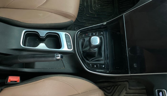 2024 MG HECTOR PLUS SHARP PRO 2.0 TURBO DIESEL 7 STR, Diesel, Manual, 25,742 km, Gear Lever