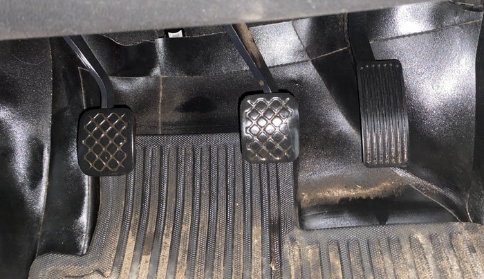 2024 MG HECTOR PLUS SHARP PRO 2.0 TURBO DIESEL 7 STR, Diesel, Manual, 25,742 km, Pedals