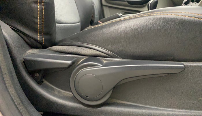 2016 Tata Tiago XZ PETROL, Petrol, Manual, 51,460 km, Driver Side Adjustment Panel