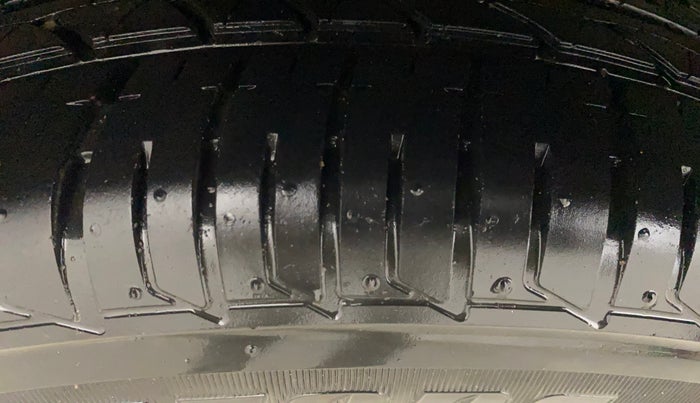 2016 Tata Tiago XZ PETROL, Petrol, Manual, 51,460 km, Right Rear Tyre Tread