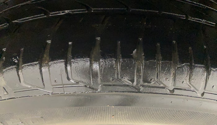 2016 Tata Tiago XZ PETROL, Petrol, Manual, 51,460 km, Left Rear Tyre Tread