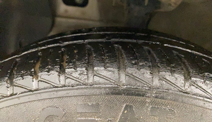 2022 Hyundai GRAND I10 NIOS SPORTZ 1.2 KAPPA VTVT CNG, CNG, Manual, 55,242 km, Left Front Tyre Tread