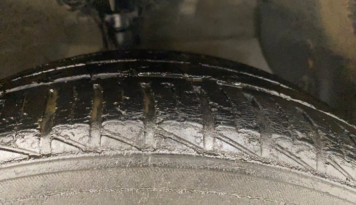 2022 Hyundai GRAND I10 NIOS SPORTZ 1.2 KAPPA VTVT CNG, CNG, Manual, 55,242 km, Right Front Tyre Tread