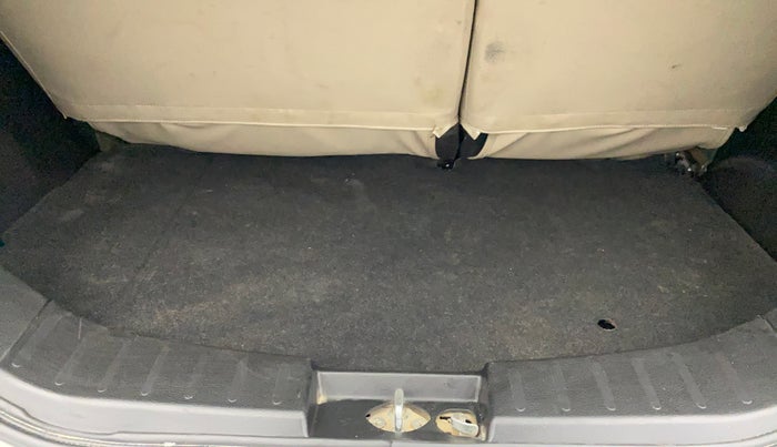 2017 Maruti Wagon R 1.0 VXI AMT, Petrol, Automatic, 39,574 km, Boot Inside