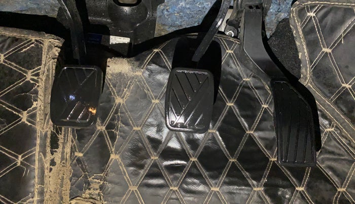 2022 Maruti S Cross ZETA 1.5, Petrol, Manual, 47,946 km, Pedals