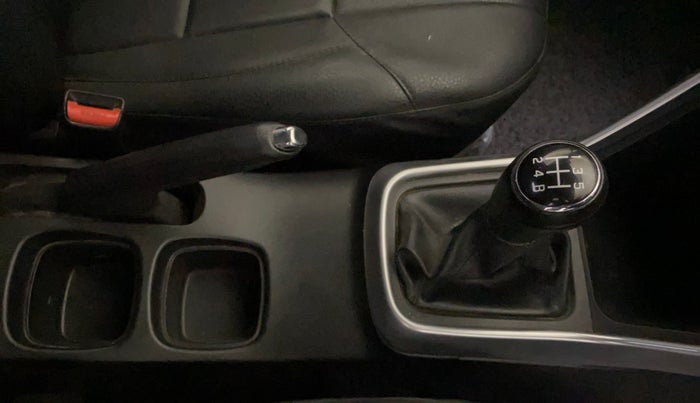 2022 Maruti S Cross ZETA 1.5, Petrol, Manual, 47,946 km, Gear Lever