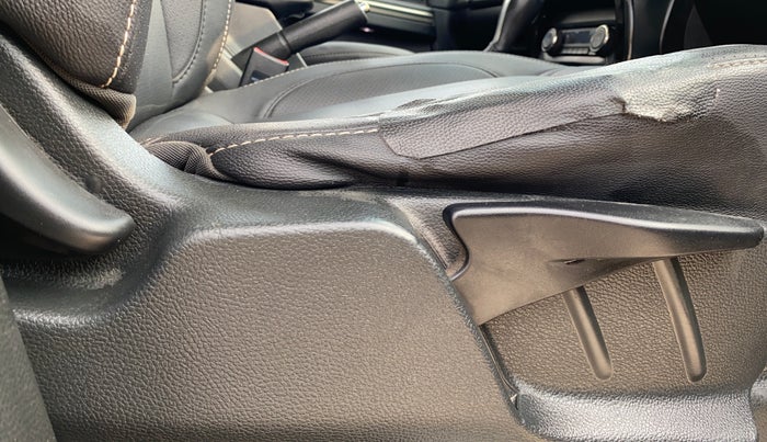 2017 Tata Hexa XTA 4X2 6 STR, Diesel, Automatic, 57,257 km, Driver Side Adjustment Panel