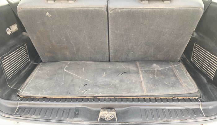 2017 Tata Hexa XTA 4X2 6 STR, Diesel, Automatic, 57,257 km, Boot Inside