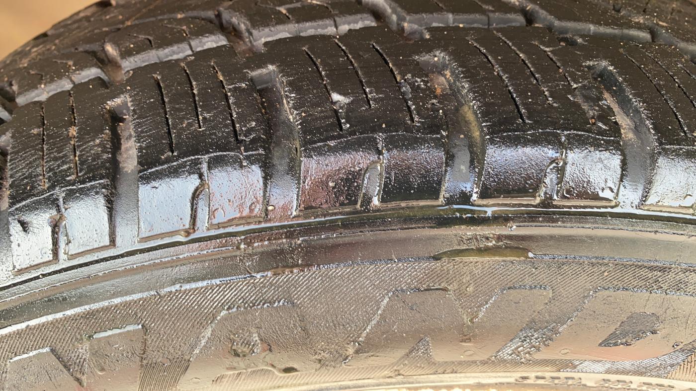 2017 Tata Hexa XTA 4X2 6 STR, Diesel, Automatic, 57,480 km, Left Front Tyre Tread