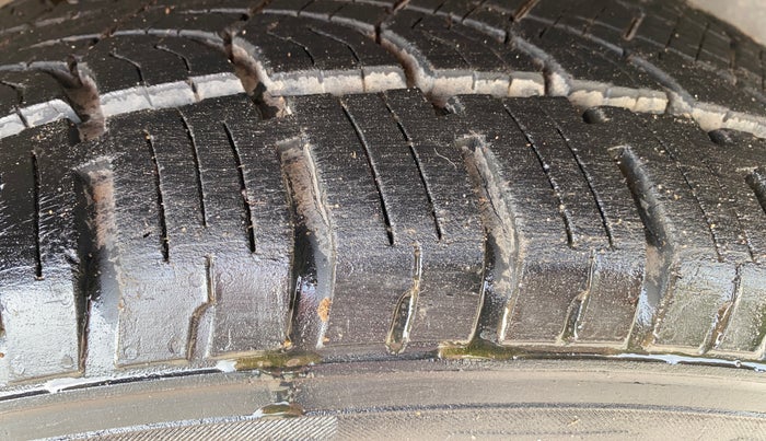 2017 Tata Hexa XTA 4X2 6 STR, Diesel, Automatic, 57,257 km, Left Rear Tyre Tread