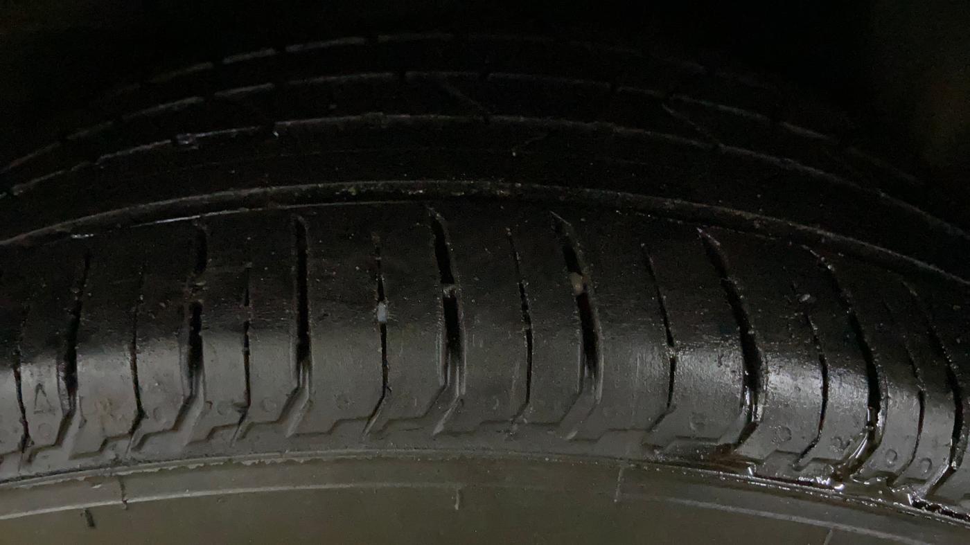 2022 Tata ALTROZ XZ PLUS PETROL DARK EDITION, Petrol, Manual, 71,467 km, Left Rear Tyre Tread