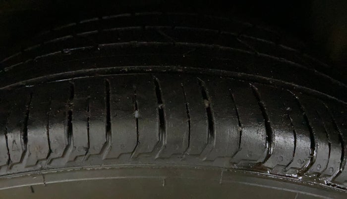 2022 Tata ALTROZ XZ PLUS PETROL, Petrol, Manual, 71,467 km, Left Rear Tyre Tread