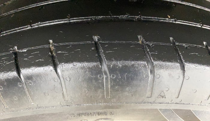 2020 Hyundai Creta E 1.5 DIESEL, Diesel, Manual, 42,720 km, Left Rear Tyre Tread