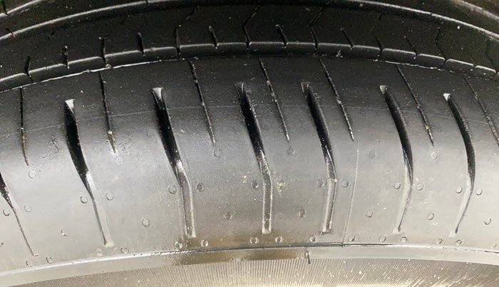 2020 Hyundai Creta E 1.5 DIESEL, Diesel, Manual, 42,720 km, Right Front Tyre Tread