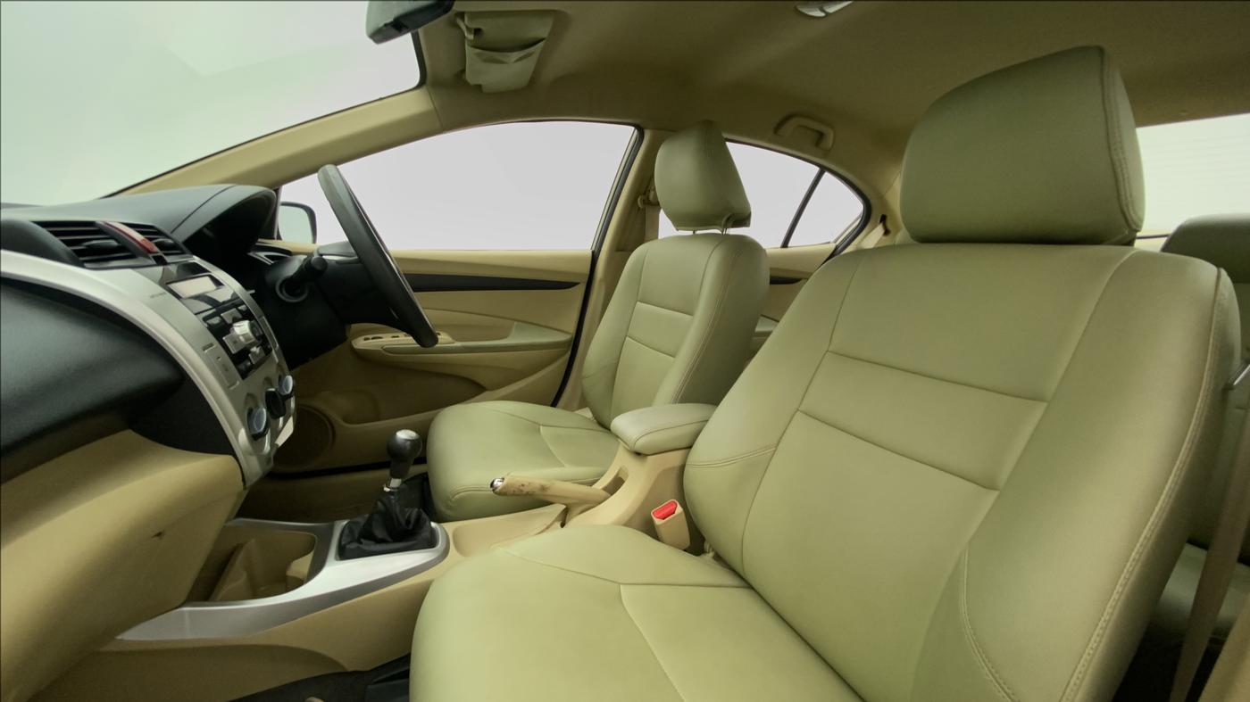 2010 Honda City 1.5L I-VTEC S MT, Petrol, Manual, 1,14,432 km, Right Side Front Door Cabin