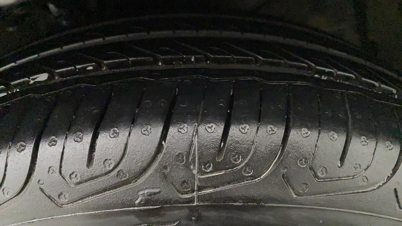 2010 Honda City 1.5L I-VTEC S MT, Petrol, Manual, 1,14,432 km, Left Front Tyre Tread