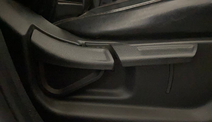 2021 KIA SONET HTK PLUS 1.2, Petrol, Manual, 56,768 km, Driver Side Adjustment Panel