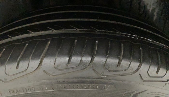 2021 Volkswagen TAIGUN GT PLUS 1.5 TSI DSG, Petrol, Automatic, 42,745 km, Right Front Tyre Tread