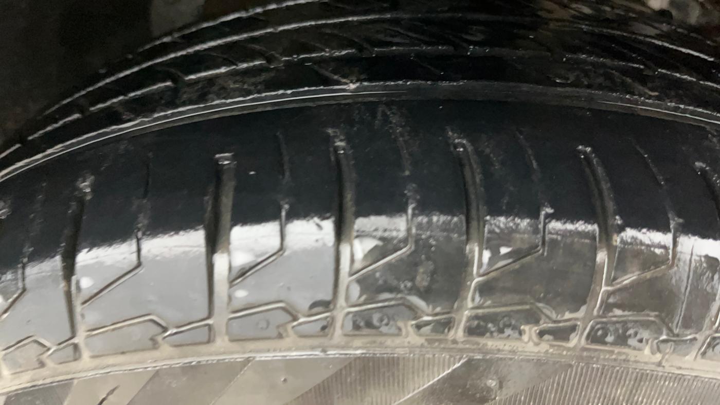 2022 Maruti S Cross SIGMA 1.5, Petrol, Manual, 42,301 km, Right Front Tyre Tread