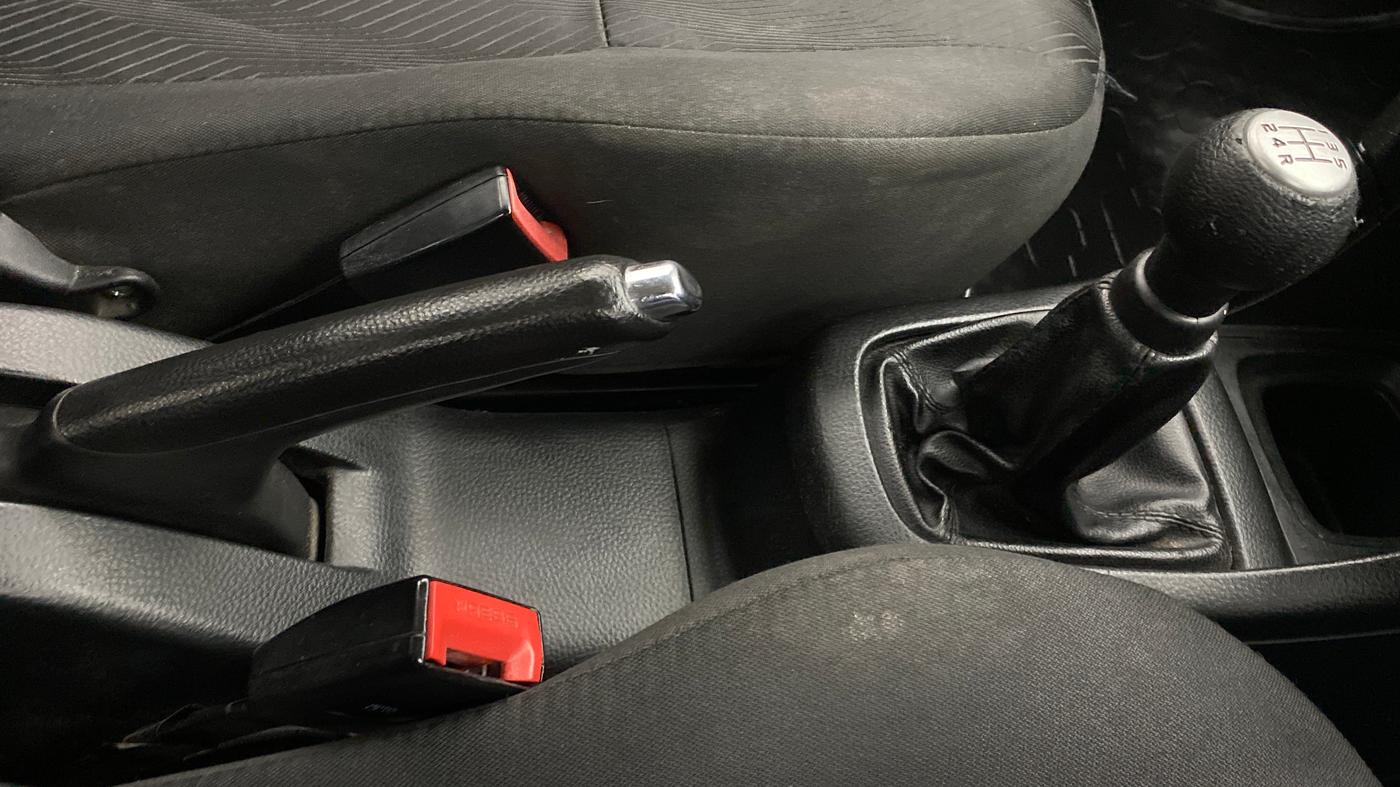 2012 Maruti Swift VXI, Petrol, Manual, 24,011 km, Gear Lever