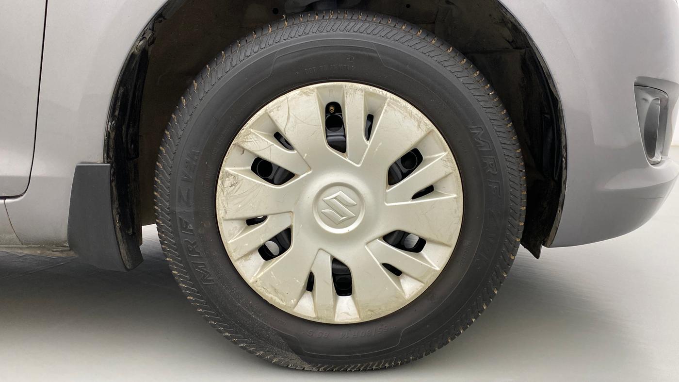 2012 Maruti Swift VXI, Petrol, Manual, 24,011 km, Right Front Wheel