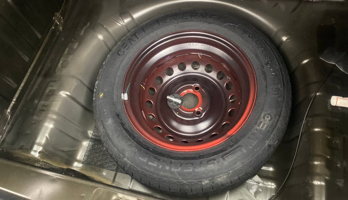 2021 Renault Kwid RXT 1.0 AMT (O), Petrol, Automatic, 12,962 km, Spare Tyre