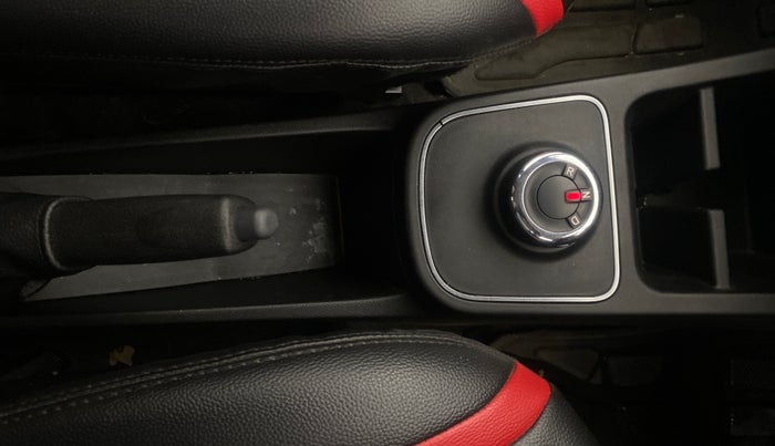 2021 Renault Kwid RXT 1.0 AMT (O), Petrol, Automatic, 12,962 km, Gear Lever