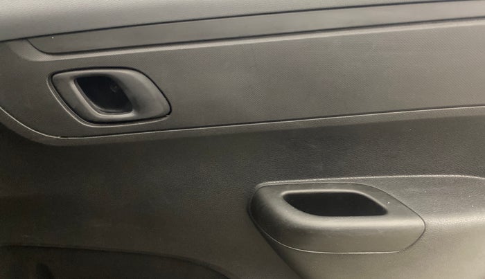 2021 Renault Kwid RXT 1.0 AMT (O), Petrol, Automatic, 12,962 km, Driver Side Door Panels Control