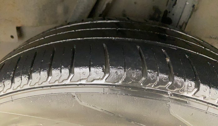 2015 Honda City 1.5L I-DTEC SV, Diesel, Manual, 1,26,820 km, Left Rear Tyre Tread