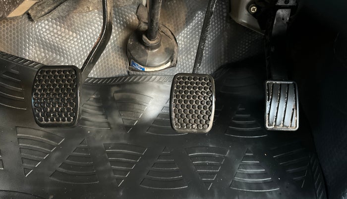 2021 Maruti Eeco TOUR V 5 SEATER, Petrol, Manual, 50,865 km, Pedals