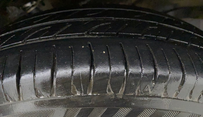 2018 Maruti Wagon R 1.0 LXI CNG, CNG, Manual, 64,932 km, Left Front Tyre Tread