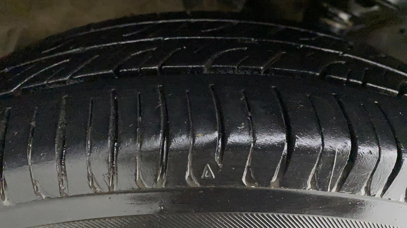 2018 Maruti Wagon R 1.0 LXI CNG, CNG, Manual, 64,932 km, Right Rear Tyre Tread