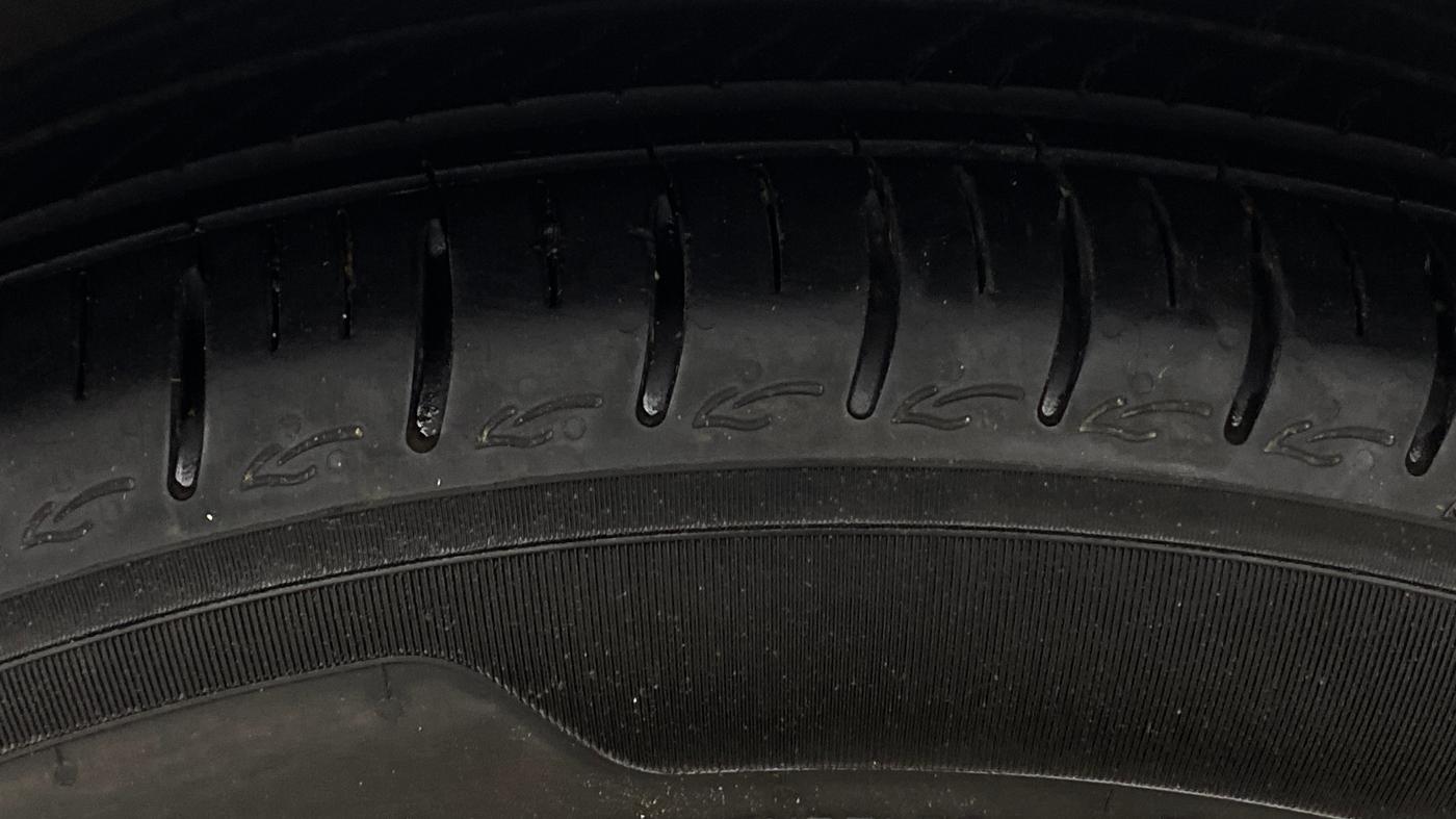2022 Hyundai AURA SX 1.2 CNG, CNG, Manual, 1,01,211 km, Right Rear Tyre Tread