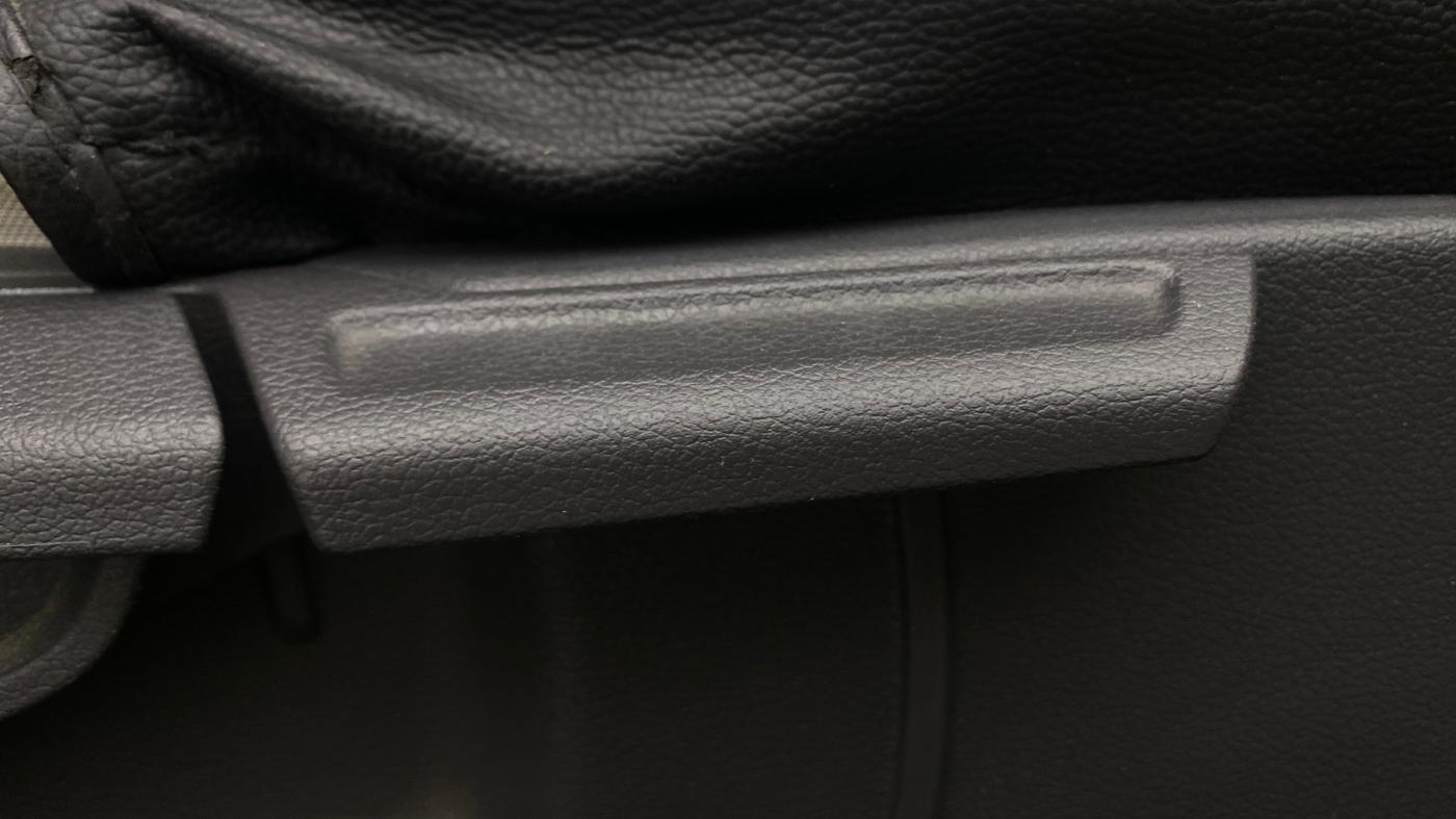 2022 Hyundai AURA SX 1.2 CNG, CNG, Manual, 1,01,211 km, Driver Side Adjustment Panel