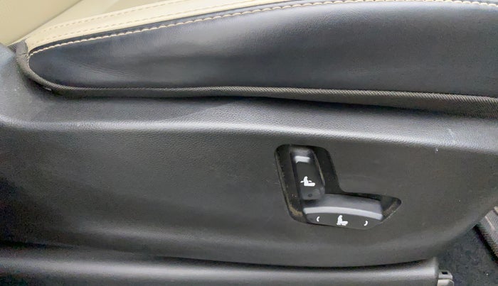 2021 MG HECTOR SHARP HYBRID 1.5 PETROL, Petrol, Manual, 31,676 km, Driver Side Adjustment Panel