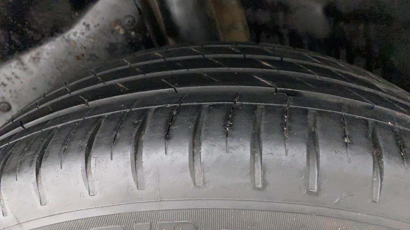 2021 MG HECTOR SHARP HYBRID 1.5 PETROL, Petrol, Manual, 31,676 km, Left Rear Tyre Tread