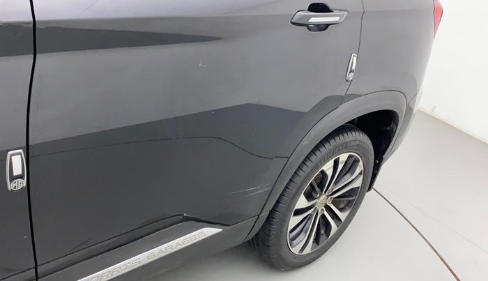 2021 MG HECTOR SHARP HYBRID 1.5 PETROL, Petrol, Manual, 31,676 km, Rear left door - Minor scratches