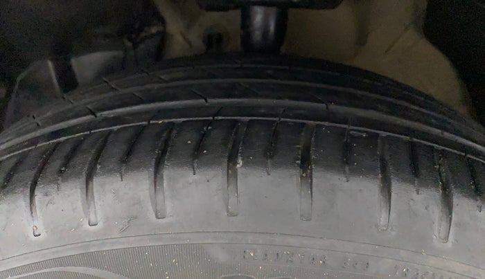 2021 MG HECTOR SHARP HYBRID 1.5 PETROL, Petrol, Manual, 31,676 km, Left Front Tyre Tread