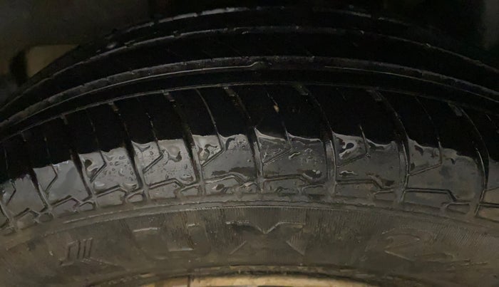 2023 Maruti Swift LXI, Petrol, Manual, 39,516 km, Left Rear Tyre Tread