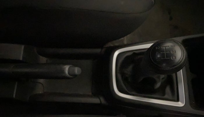 2023 Maruti Swift LXI, Petrol, Manual, 39,516 km, Gear Lever